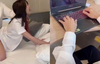 Onlyfans น้องจี๊ดจ๊าดนักศึกษาขาวน่ารัก jeedjad_ss จกหีอมควยขย่มเด้งด๊อกกี้รัว