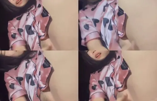 วัยรุ่นชุดนอนชมพูโดนจับขาพับยัดหีขนดกรูดเร็วครางลั่น