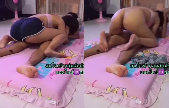 สาวไทยขย่มควยสดท่าหมาบนที่นอนชมพู หีอวบถูกเย็ดแรง